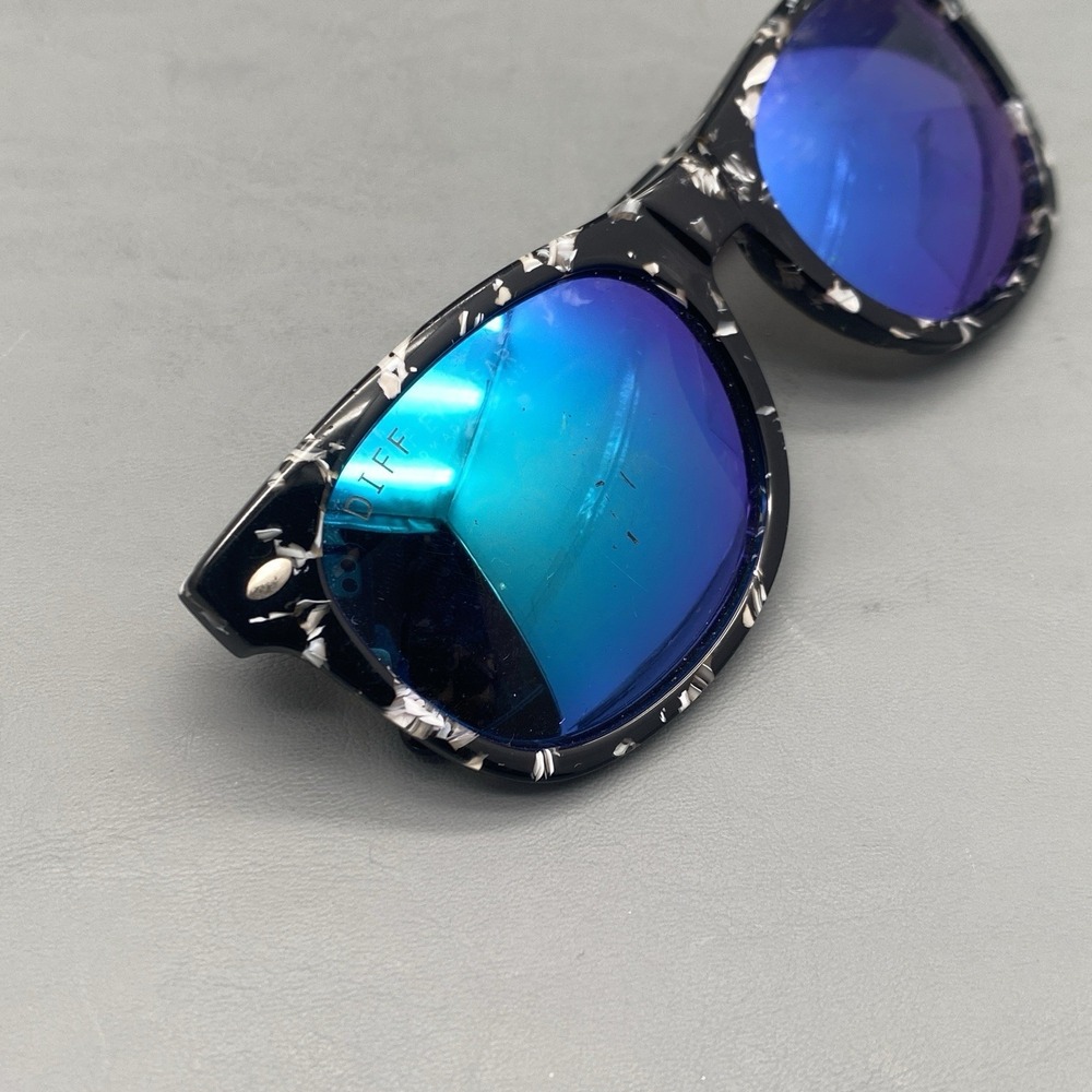 DIFF EYEWEAR MIRRORED BELLA POLARIZED BW BU03P Bluish-Purple Tint Lense - Picture 11 of 14